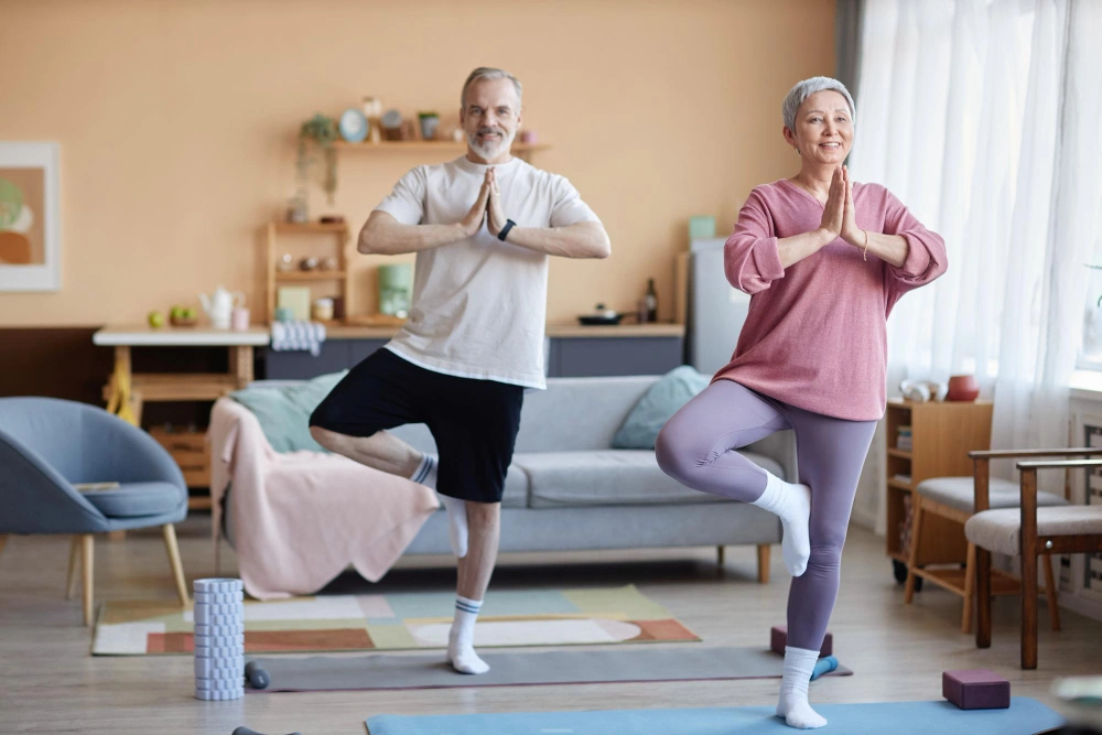 8 Variasi Senam Osteoporosis yang Aman untuk Lansia