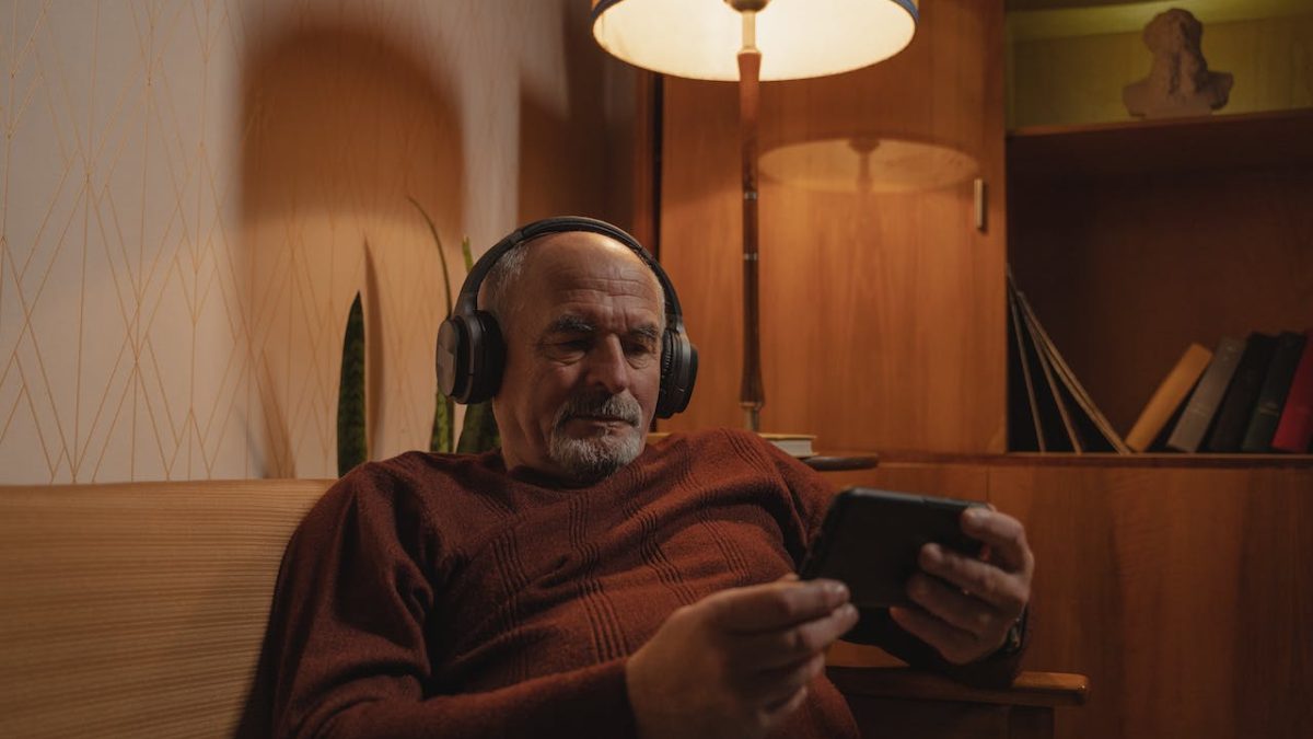 Bisa Cegah Pikun, Berikut Gerakan Senam Otak Untuk Lansia