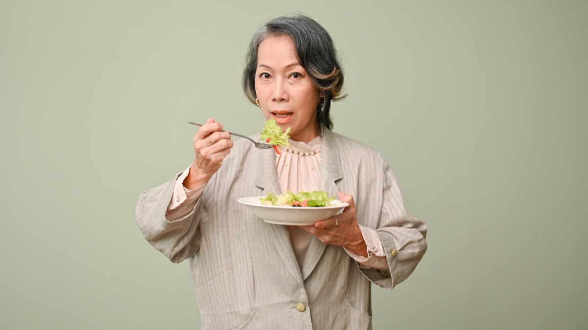 Tips Menjaga Kesehatan Selama Bulan Ramadhan Untuk Lansia